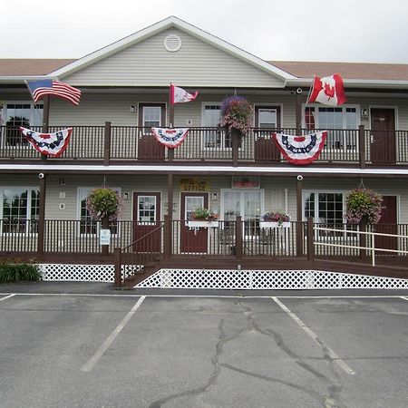 Bishops Country Inn Motel Jackman Exterior foto